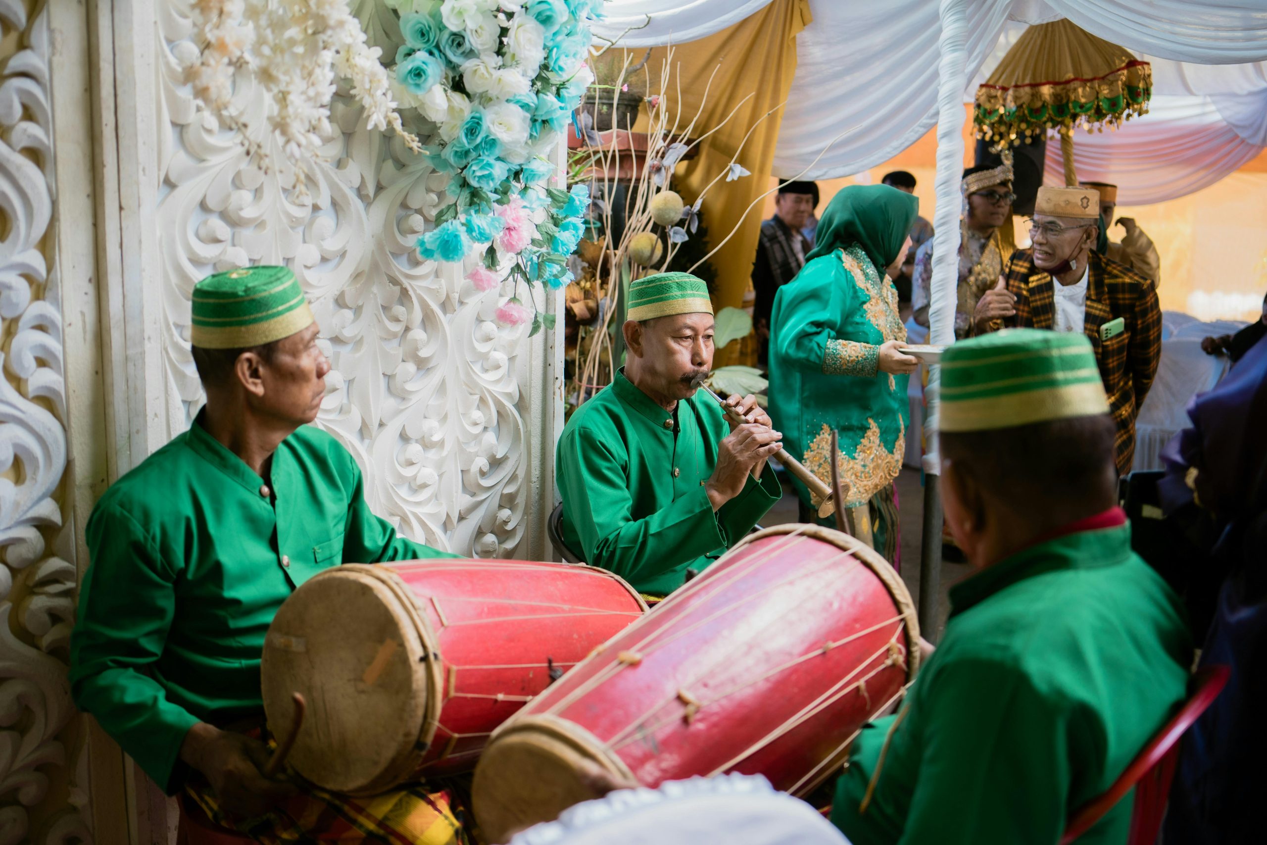 Ilustrasi mimpi dirias jadi pengantin tapi belum selesai